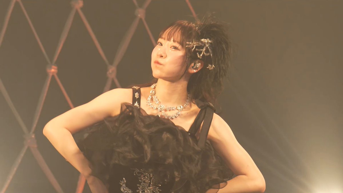 fruitszipper 真中まな　さよなら中野サンプラザ音楽祭　限定　Tシャツ 真中まな - FRUITS ZIPPER、アイドルの夢を背負って立った武道館
