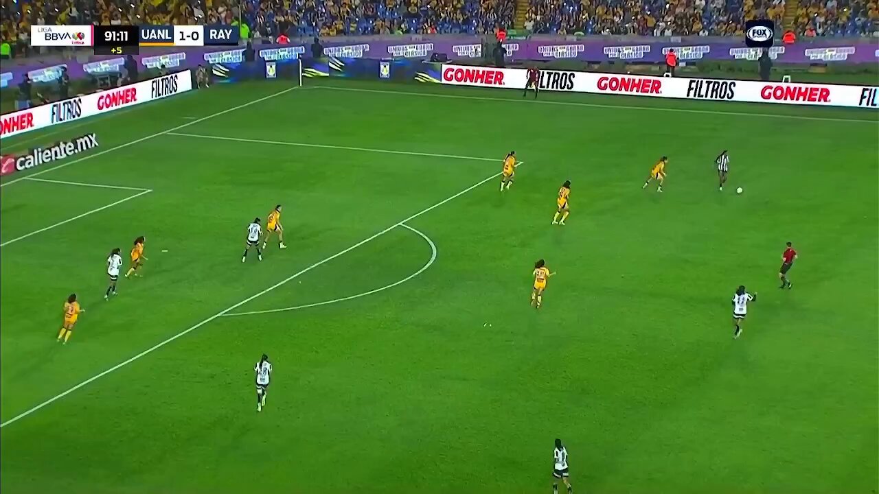 GOLAZOOOOO de @cburky777 🥵La manera de prender el balón en el aire para definir...😮‍💨💥