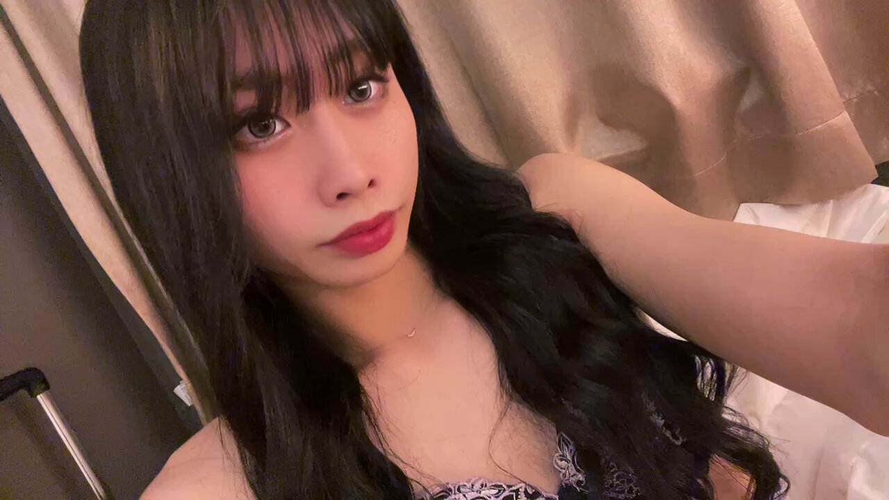shemale japan    aki 