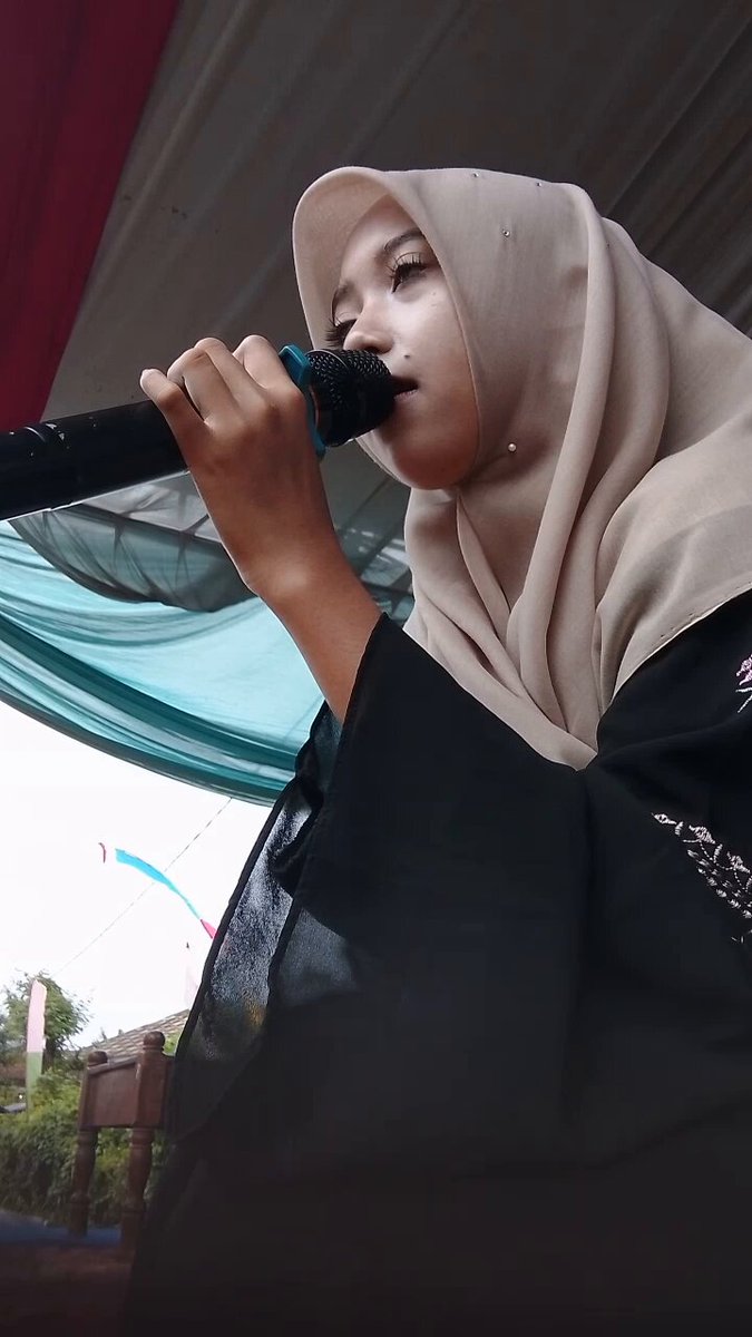 siang mode ukhti malamnya ganas banget nih ukhti
