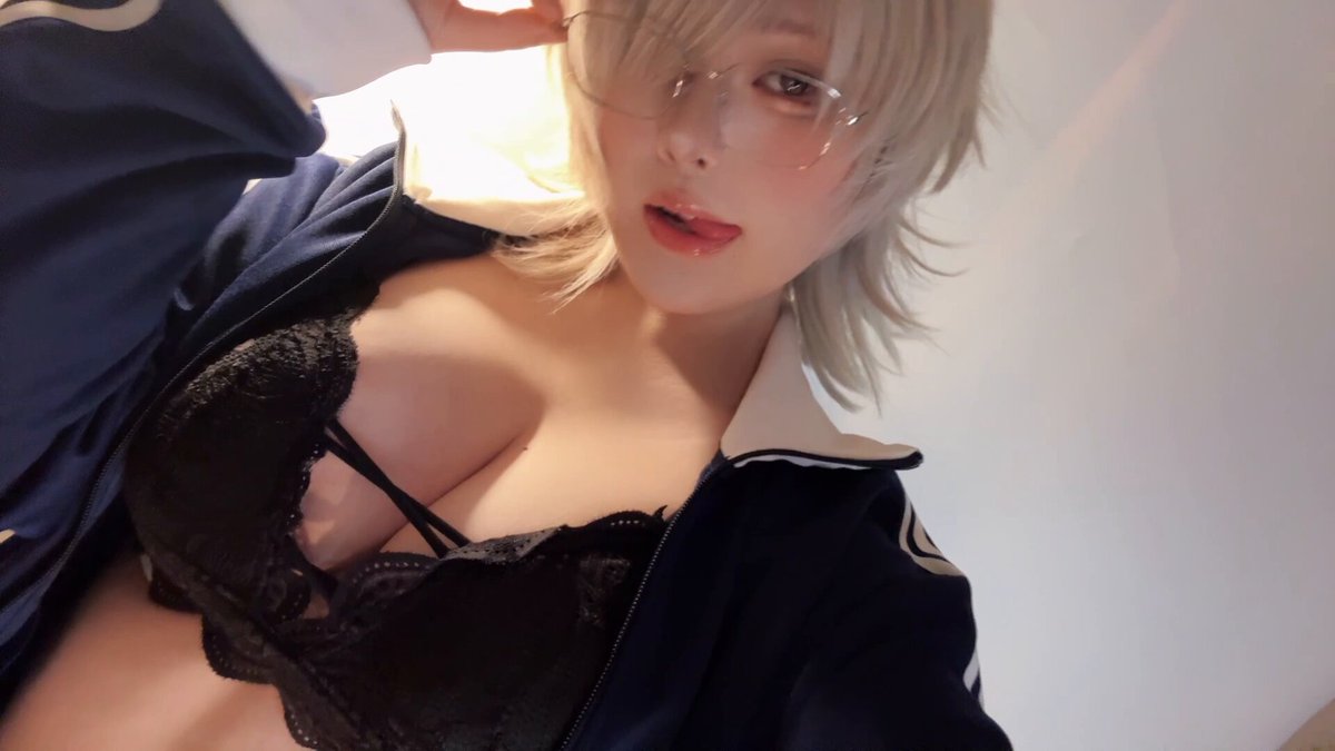 Video oleh @meleah_cos01