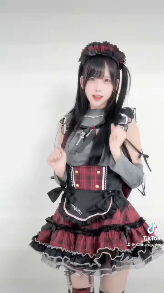 TikTok載せました 👶🏻💞
3周年ワンマンまであと【36日】❕♡
前方席の抽選申込が本日23:59までです!
新曲新衣装披露です盛りだくさんだよーー!絶対来てね🫶🏻
🎟️➡️