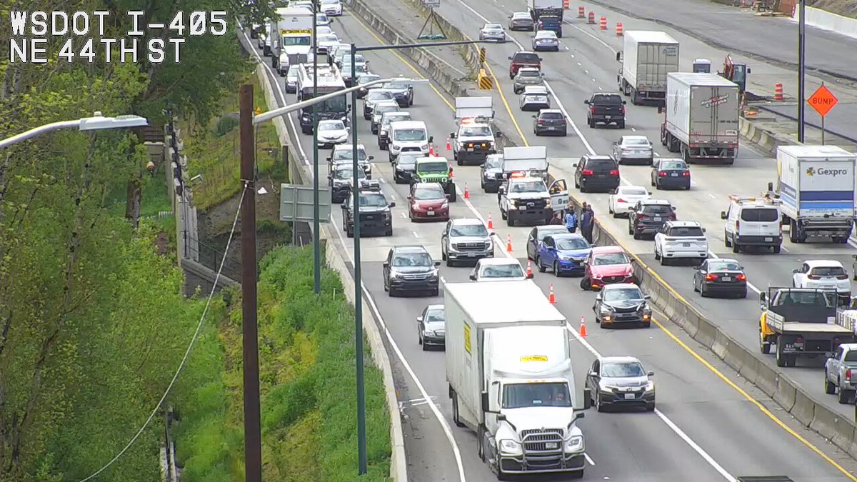 CẬP NHẬT: Sự va chạm trên NB I-405 phía nam NE