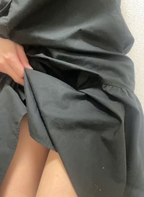 みおにゃ𓃠学校の先生のパンチラ（@mionya_purin）｜今日Xあんまり繋がらないんだけど 見えてる…？