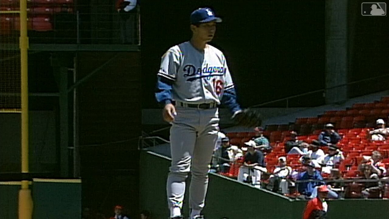 野茂英雄選手　パネル Amazon.co.jp: 野茂英雄 直筆 サイン 入り 1997年 公式 FLEER社