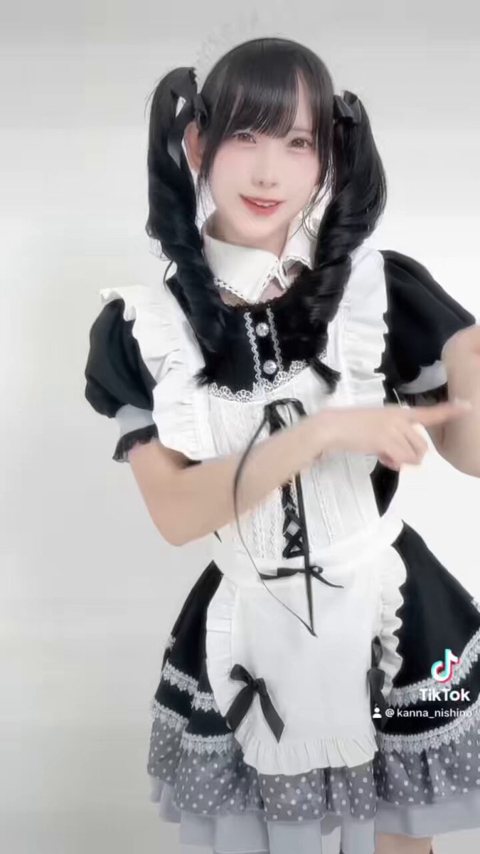TikTok載せたよーー!♡
3周年ワンマンまであと【32日】❕
新曲お披露目です!♡
新曲はね、ぜっったいみんな初見から好きになってくれるし、バニクルの定番曲になりそう!!って思うの超神曲です🥺🤍🤍
一般チケット500円!
🎟️➡️