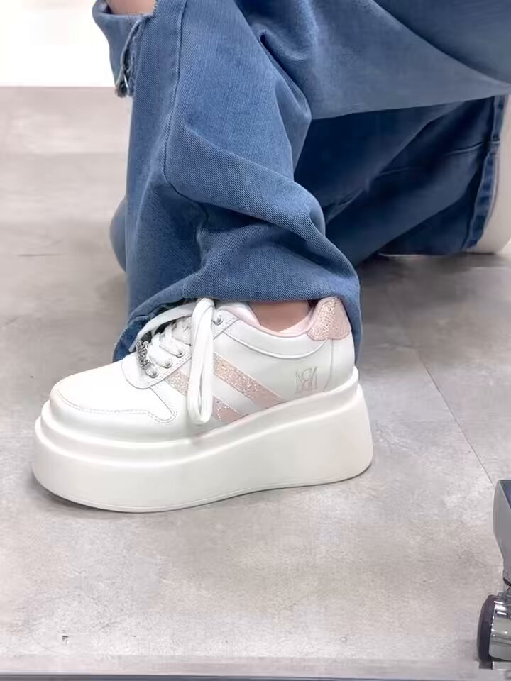 RoseMuse ロゼミューズ Glitter point sneakers 大谷 映美里 on X: