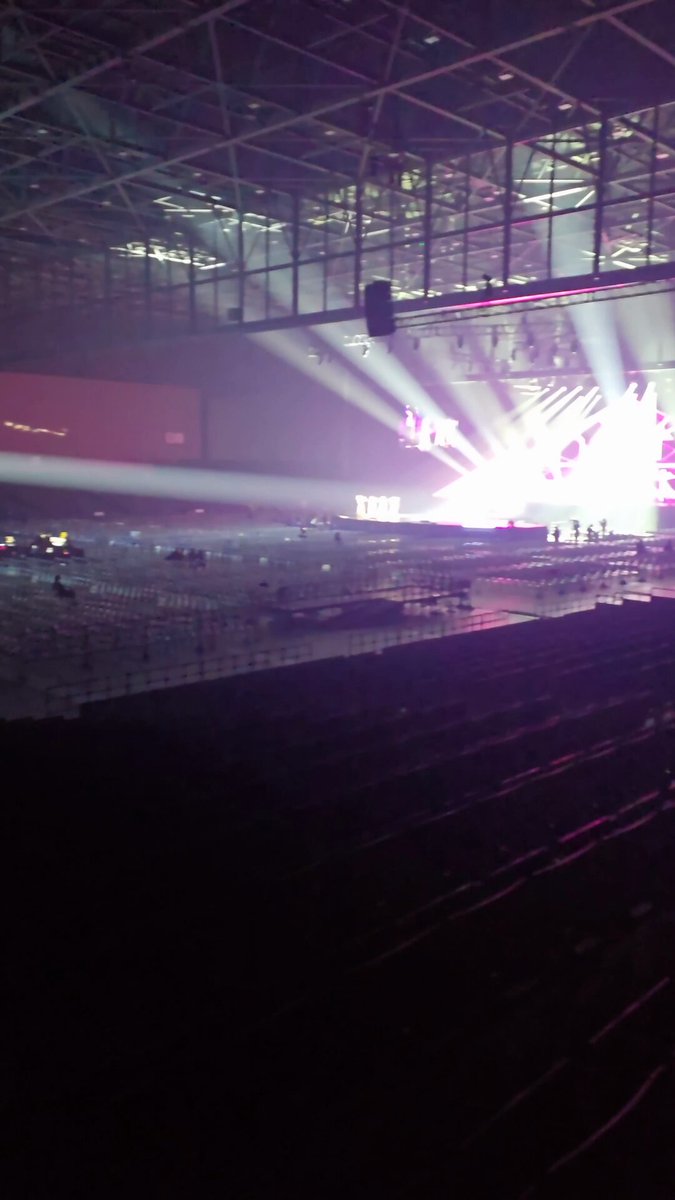 Video oleh @le_sserafim_jp