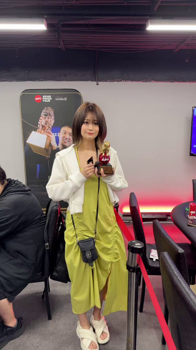APTの思い出🫶♠️♥️
ヘッズアップの時スタック差があって
ちょと焦ったけど、でも絶対に勝つと
決めてたので後半は逆転できました💪
昔から叶えたい事は口に出してるよ!
''叶う''という字は口に十なので
トイレ行った時に必ず10回「優勝する」
と言葉にして自分におまじないかけます❤️🔥