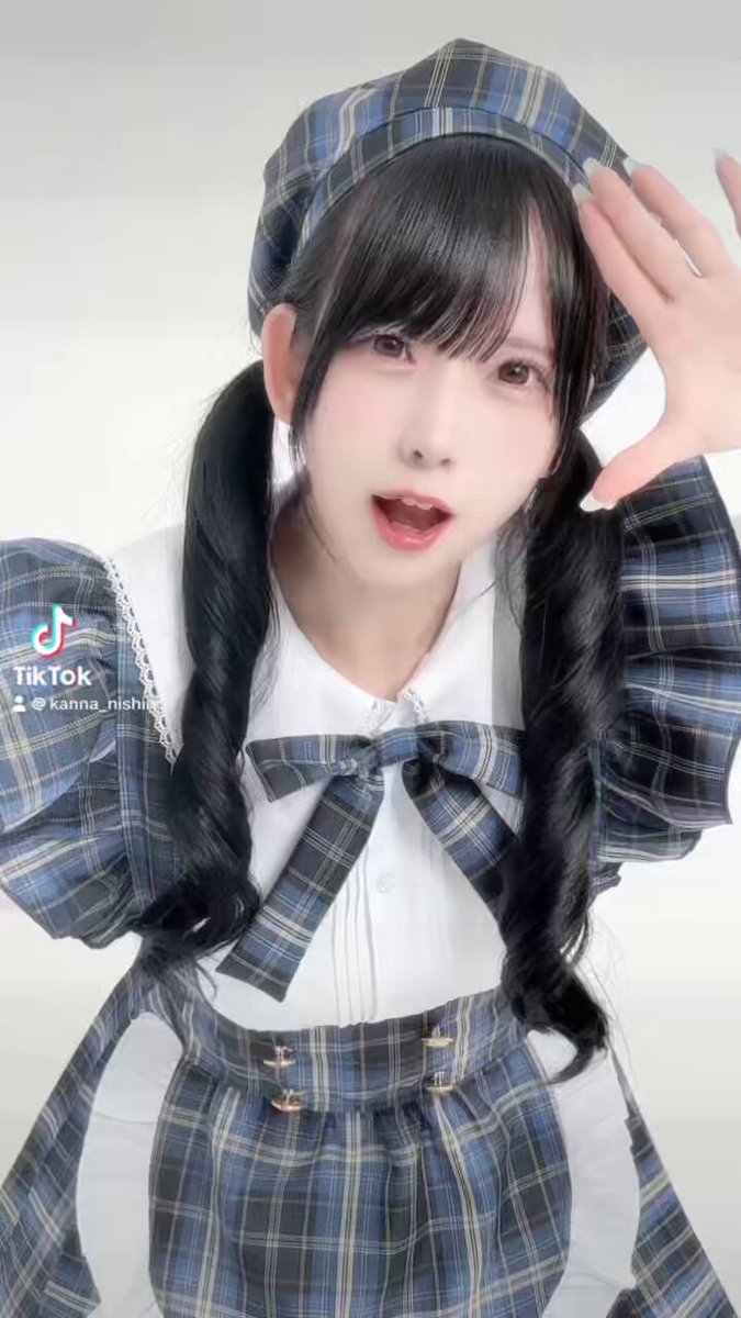 TikTok載せたよ♡
6/5 3周年ワンマンまであと【29日】🤍
かんなねー!いまスマホのロック画面メンバーとマネージャーさんの写真にしてるの!このメンバーで初めてのワンマンだから絶対大成功させたいしとっても楽しみ👶🏻♡!チケット500円❕
🎟️➡️