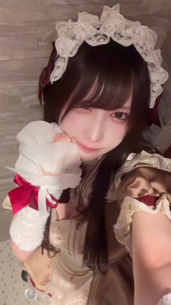ガレット @galetteosaka
出勤しました💗
23:00~翌3:00いるから会いに来てね‼️
#コンカフェ #難波