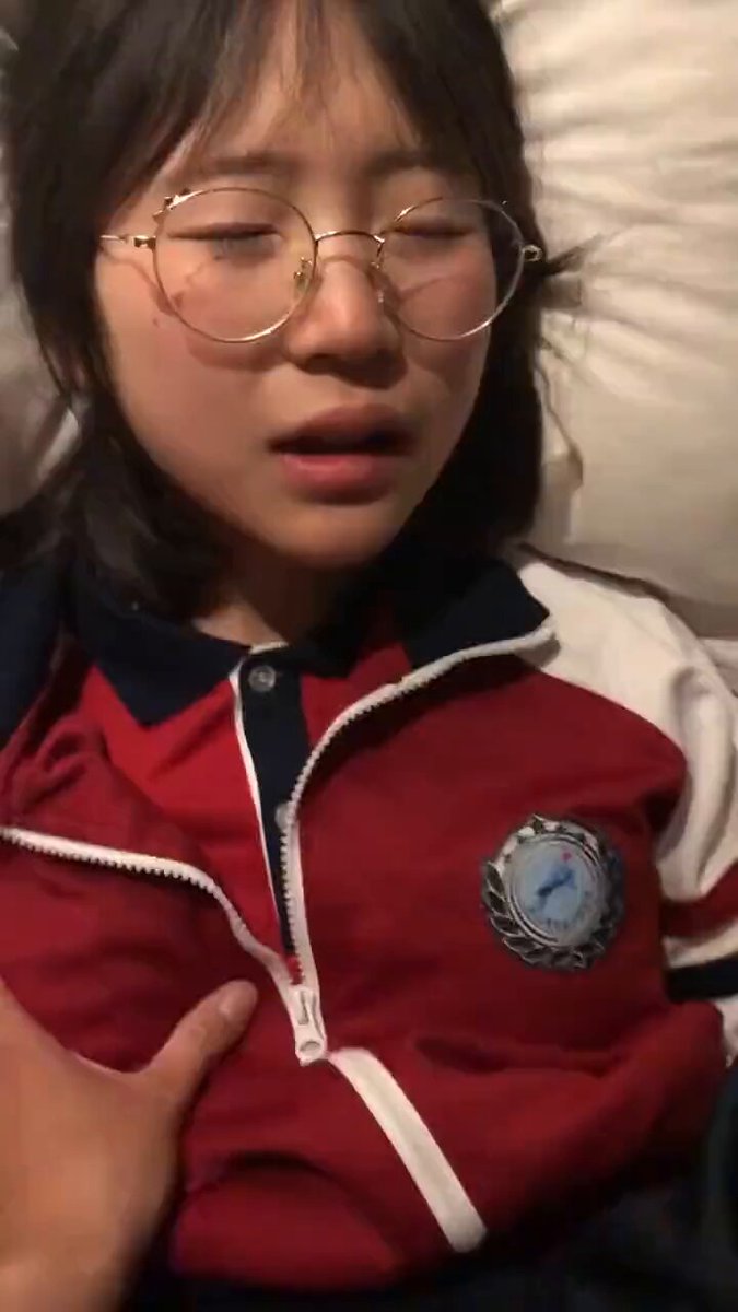 被强奸哭艹草0    