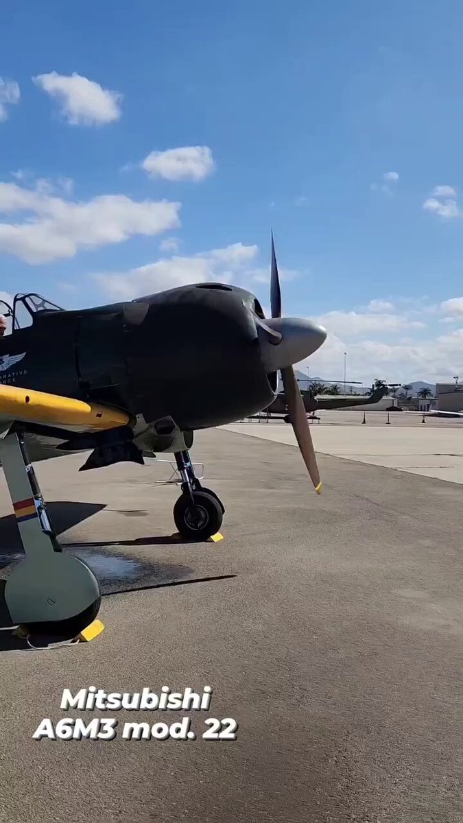 航空自衛隊 F-2A 支援戦闘機 `スナイパーポッド搭載機` (完成品