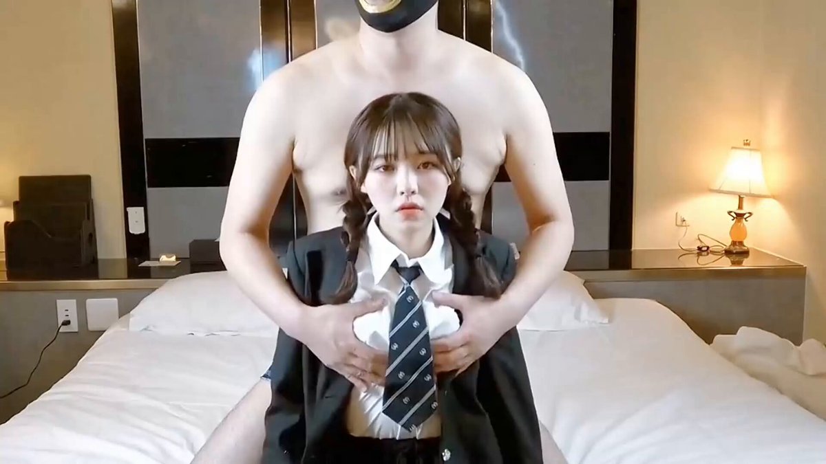Japanese school teen got creampied by sugar daddy
