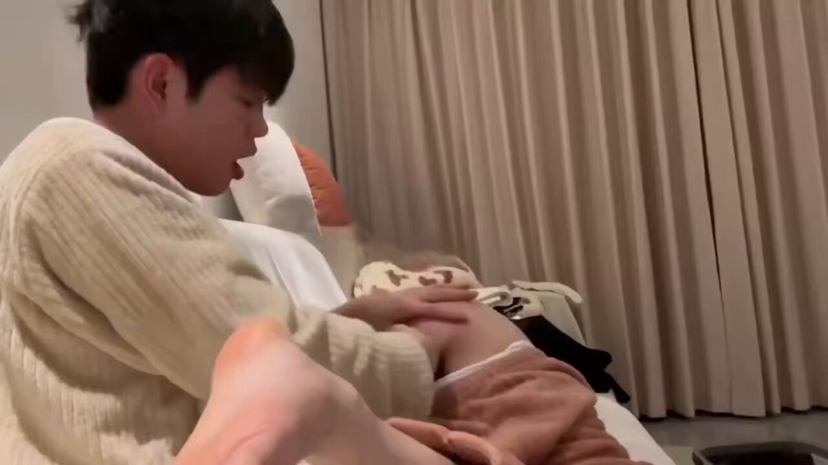 中国帅哥露脸做爱    