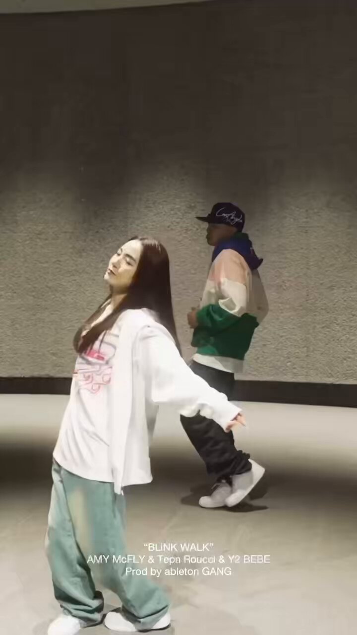 ミュージシャン bebe BEBE - YouTube