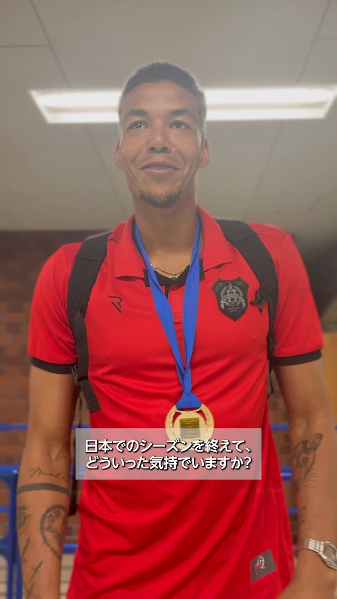 小川智大 セット GrHktLaXoAAnqoj.jpg