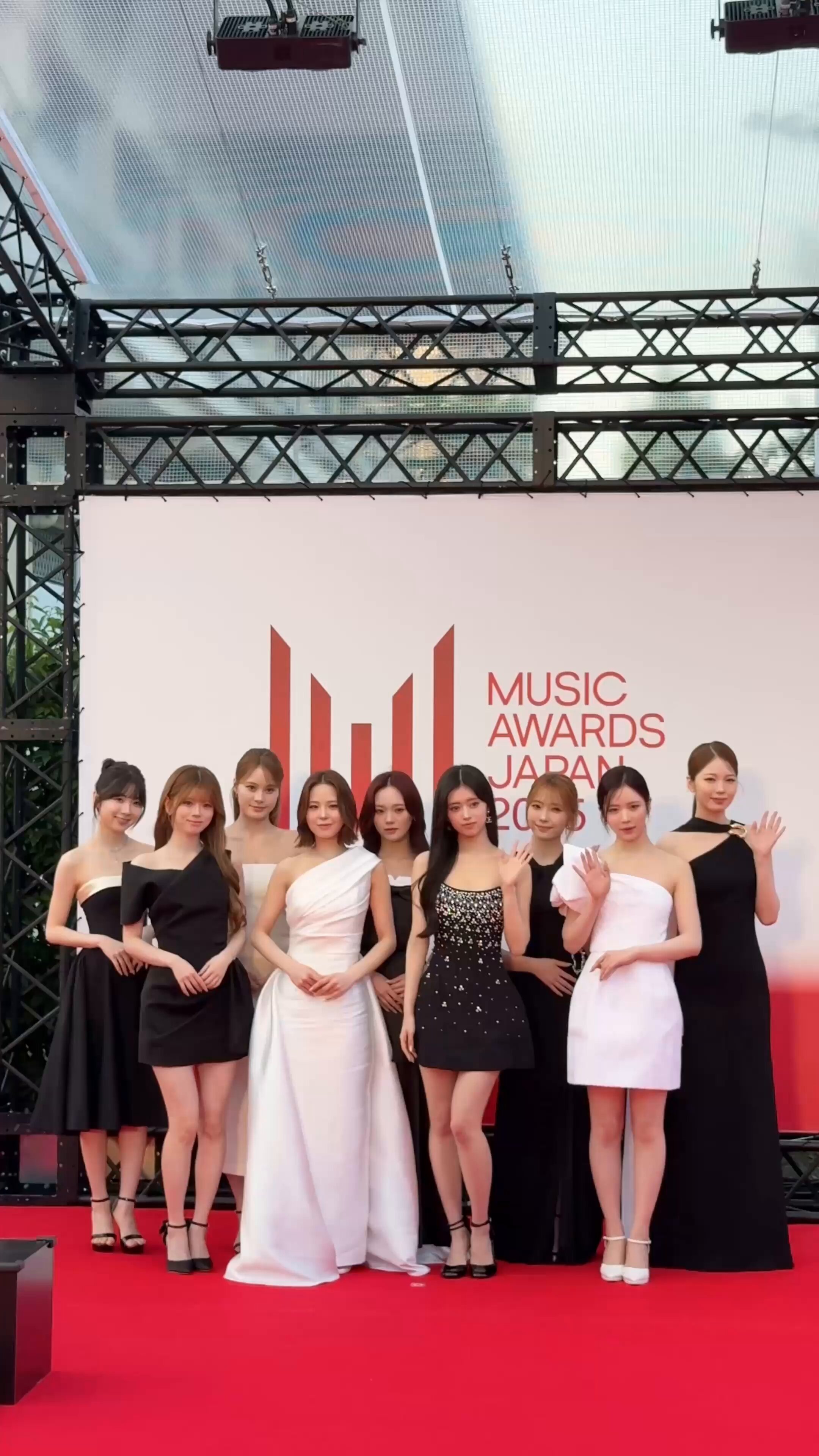 MUSIC AWARDS JAPAN 2025 受賞 Nujabes ２枚セット MUSIC AWARDS JAPAN 2025」、レッドカーペットと授賞式の様子を