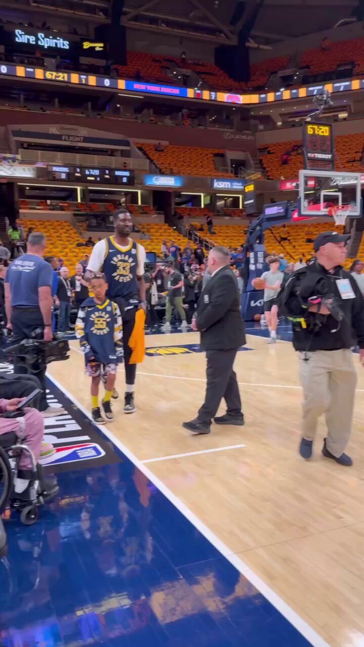[花邊] R.Hibbert現身溜馬主場 NBA官方稱其為傳奇
