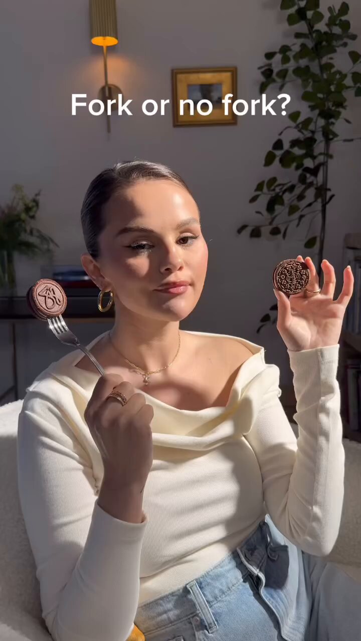 Christie Oreo Double Stuf, Family Size Cookies, 523g/18.4oz