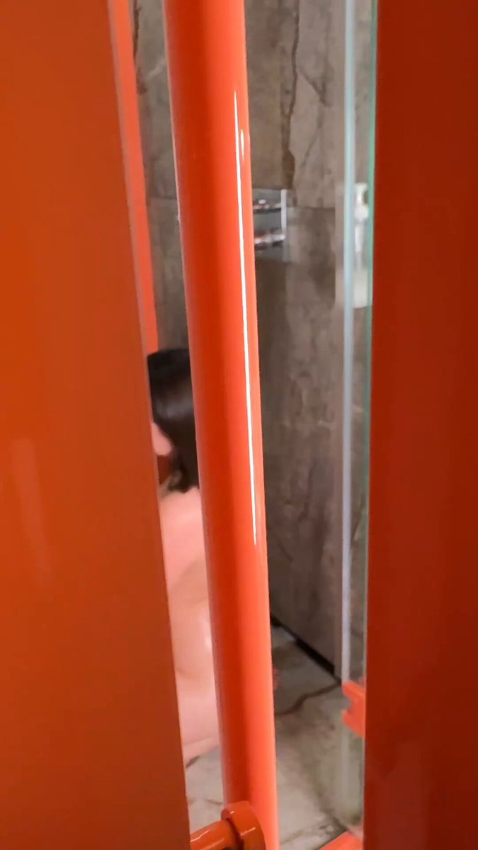 1929116927420457382