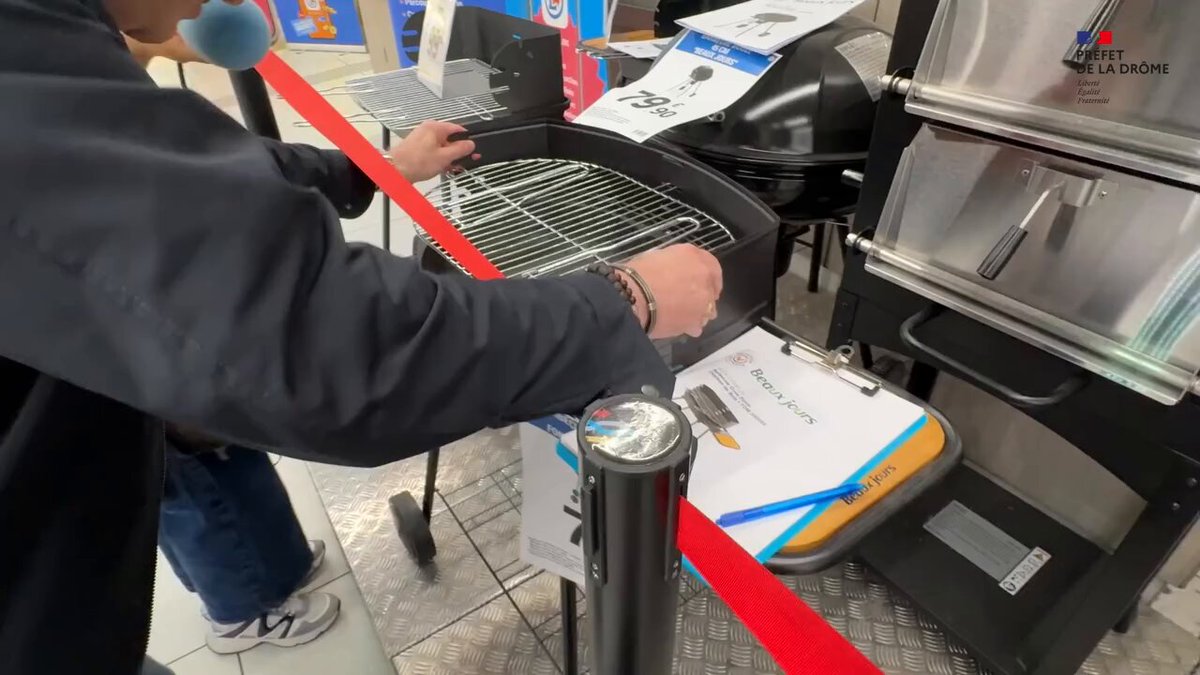 Image de Préfet de la Drôme - #signalconso | 🧴🧒🔥 Produits d’été : la vigilance au rendez-vous à Valence

Crèmes solaires, bouée