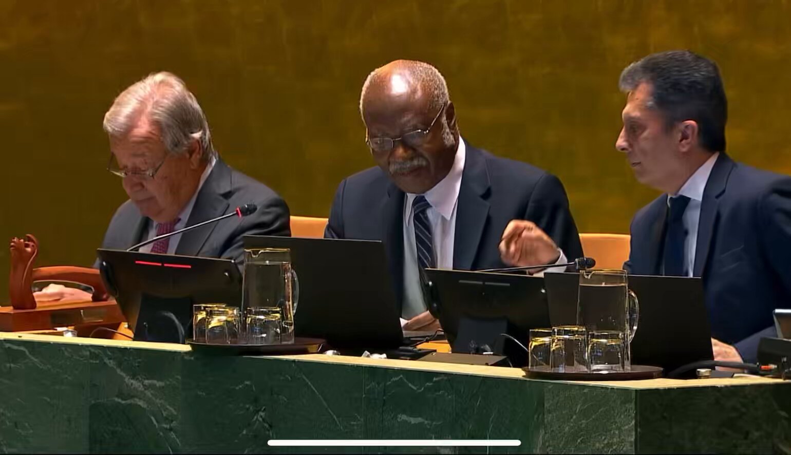 Au&szlig;enministerin a.D. Parody Annalena Baerbock (@baerbockpress) on X