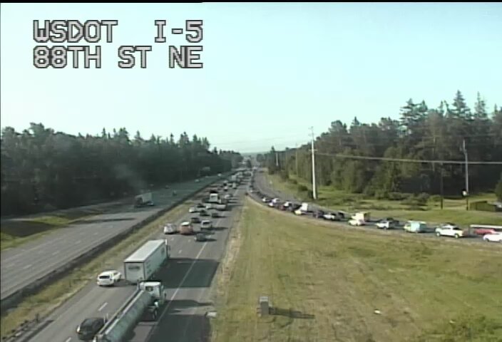南行きのI-5に沿って交通量が多いです