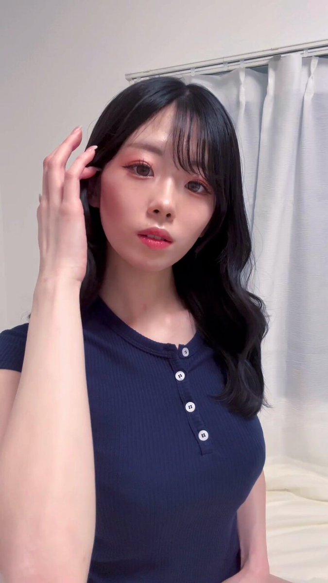 1930238606221680817