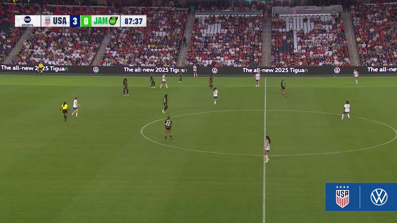 Lynn with the smoooooth finish! #USWNT x @VW