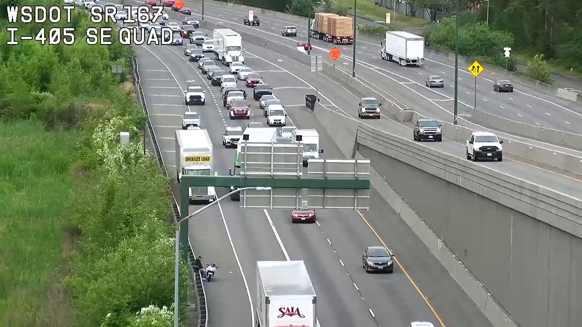 清除：在伦顿I-405以南的NB SR 167上的残疾人车已经清除。更新：I-405以南的NB