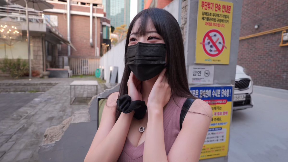 Video oleh @SeoulDoll_KR