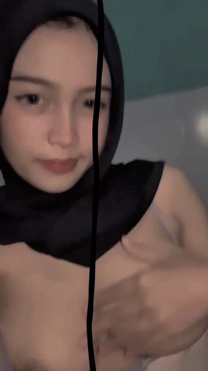 ukhti cantik pamer toket kenyal 