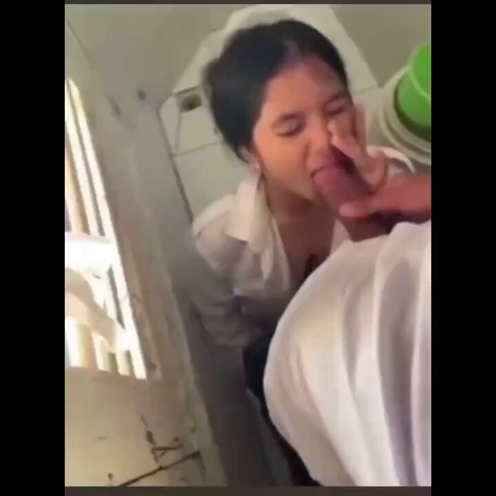 mulutku sampe gak muat
