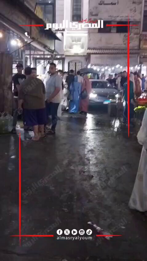 "بياكلوا سمك في عيد اللحمة".. إقبال المواطنين على شراء الأسماك في عيد الأضحى المبارك. تصوير: تيسير حسن 