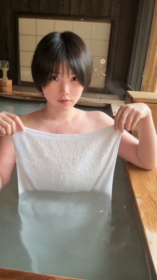 お背中流しましょうか〜？♡｜すみれch（@sumire_live）エロ動画まとめ