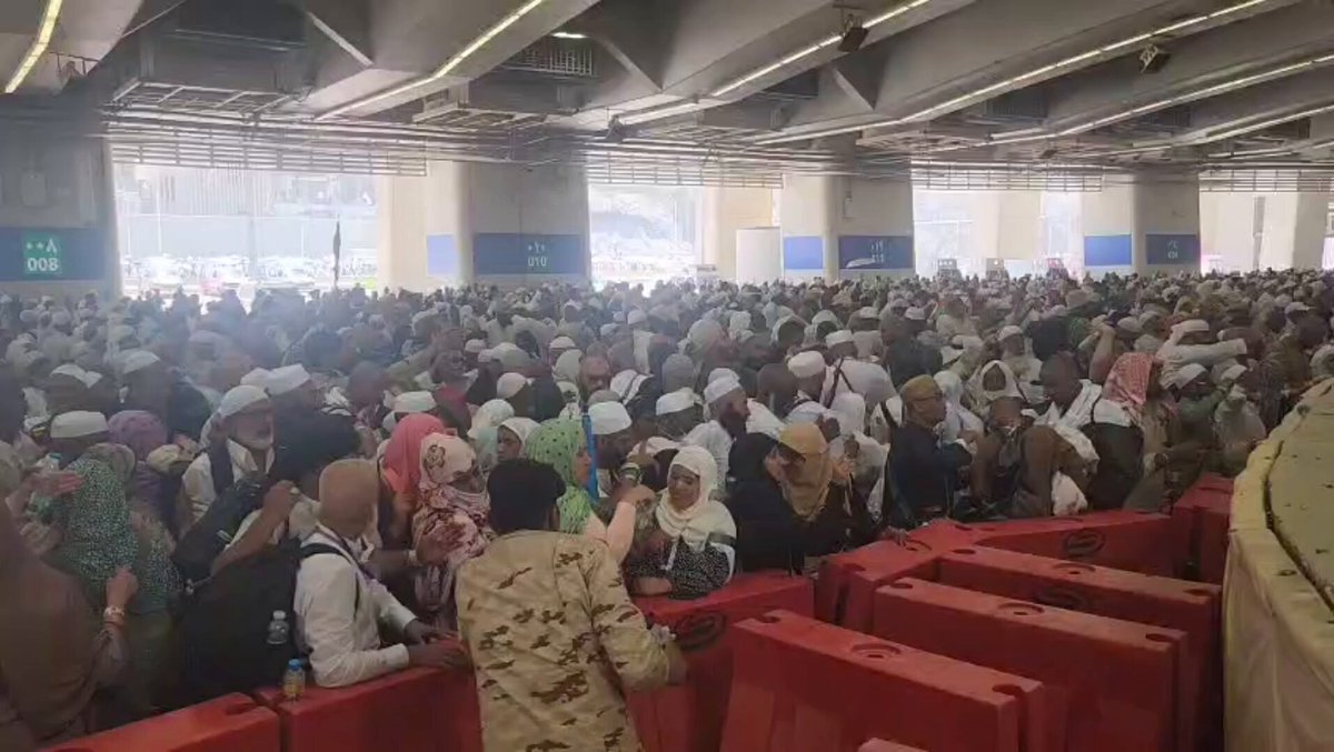 فيديو| حجّاج يرمون الجمرة الصغرى في اليوم الثاني من أيام التشريق.. عبدالعزيز الربيعي _في_الحج 