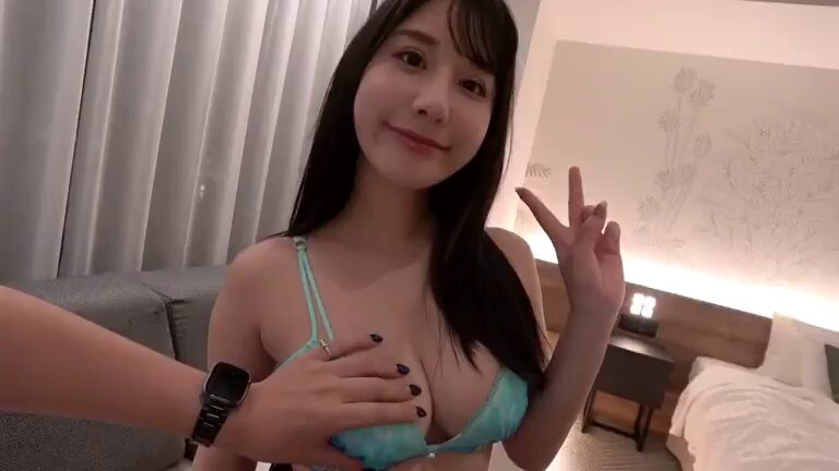 西野絵美 立ちんぼが一番盛り上がっている日の入り後の脇道にて、スタイル抜群な美女を発見。