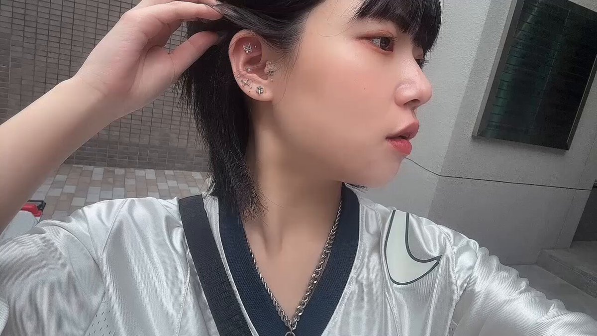Chaniku☺︎  オーダー 耳つぼジュエリー 耳ツボジュエリー - অনুসন্ধান / X