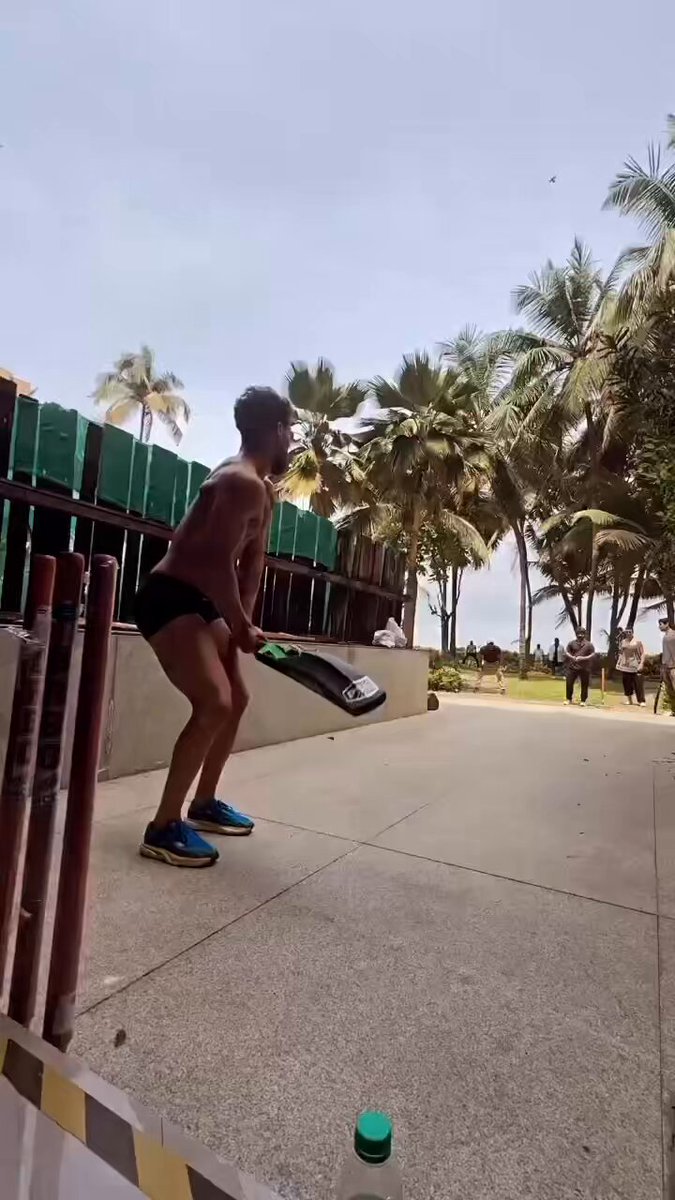Tiger Shroff playing cricket. ? Picture