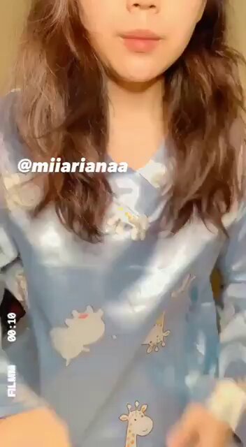 VIRAL!!! MIA ARIANA GUYS