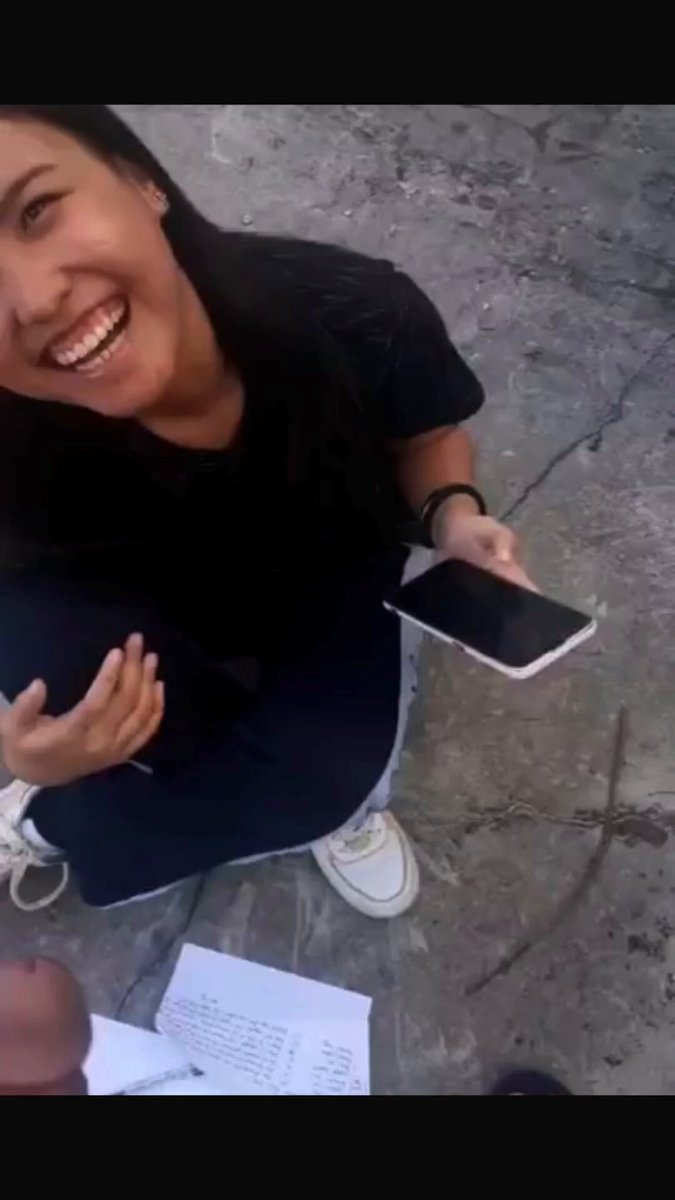 lagi kerja kelompok bareng ayang