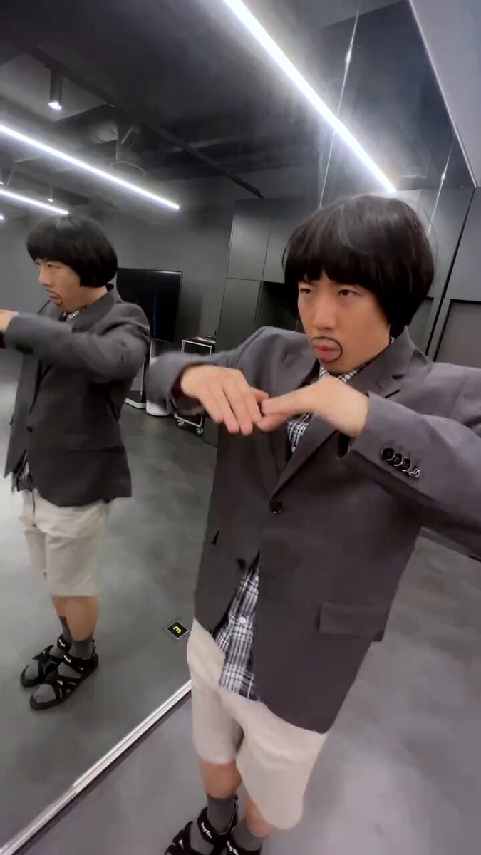 TILT 안무 장면
