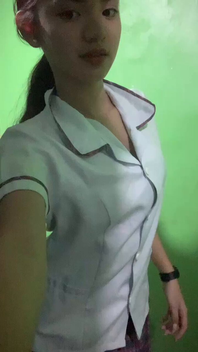 ABG tocil pamer memek mulus part 1