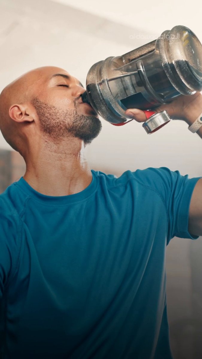 شرب الماء بكميات كافية من أهم خطوات الوقاية من التهاب المسالك البولية، تعرفوا على المزيد من النصائح: #معلومة_ودواء 