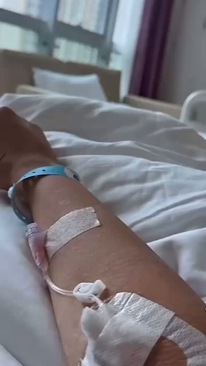 "أخذتها بدون استشارة طبية و تعرضت لنزيف بالمعدة! جمال النجادة تكشف تجربتها مع إبرة التنحيف و تنصح متابعيها " 