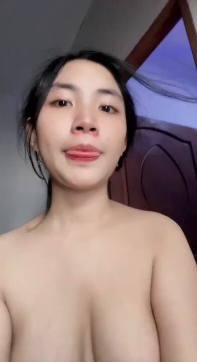 DINI CELLA OMEK PAKE BOTOL