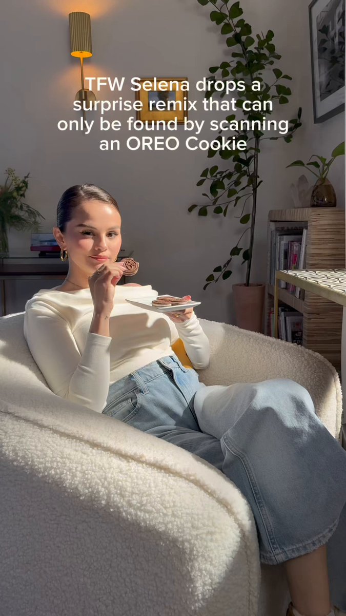 UPC 044000029500 - Oreo Sandwich Cookies - 8 CT | upcitemdb.com