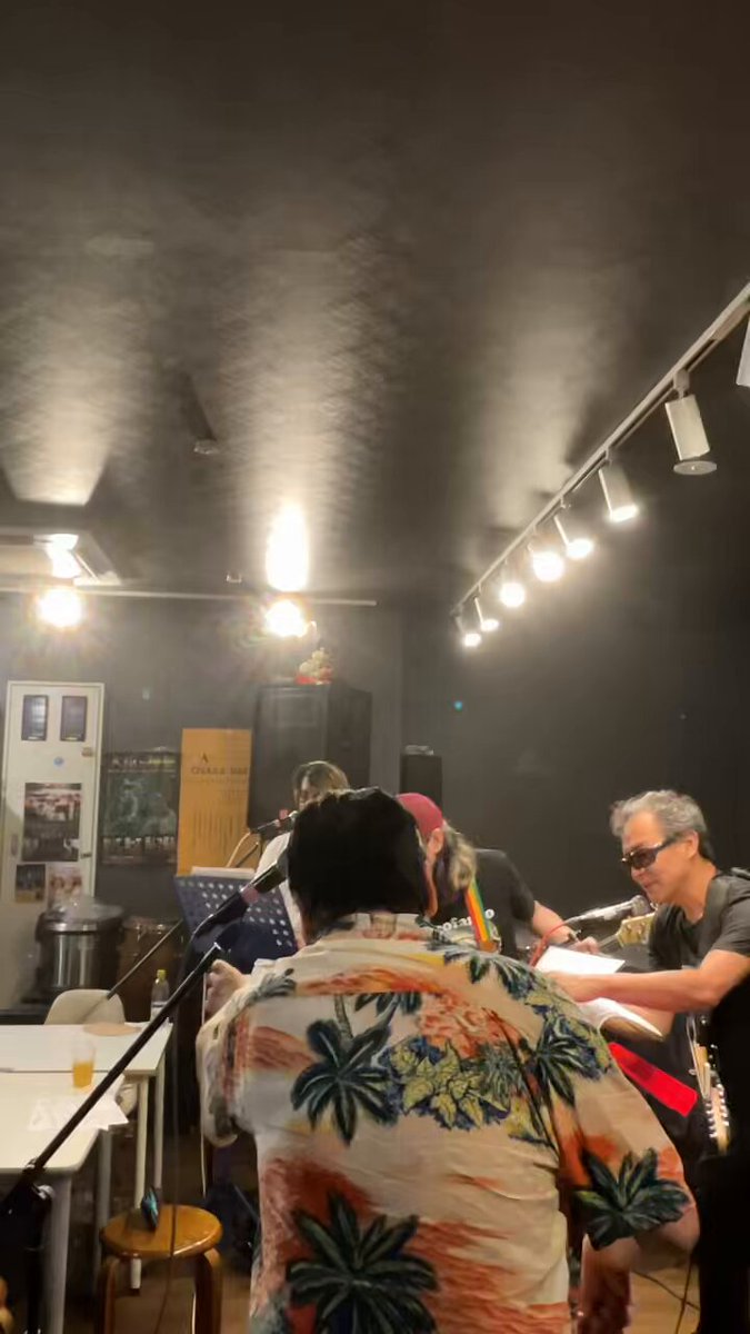 hiro C | 明日はライブ。僕は元々音楽がやりたかった。そして二