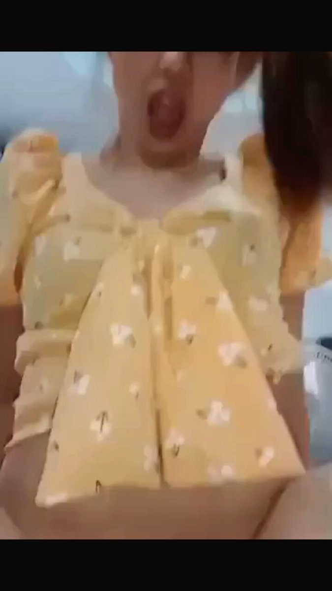 tante baju kuning ke enakan kena konto* berondong